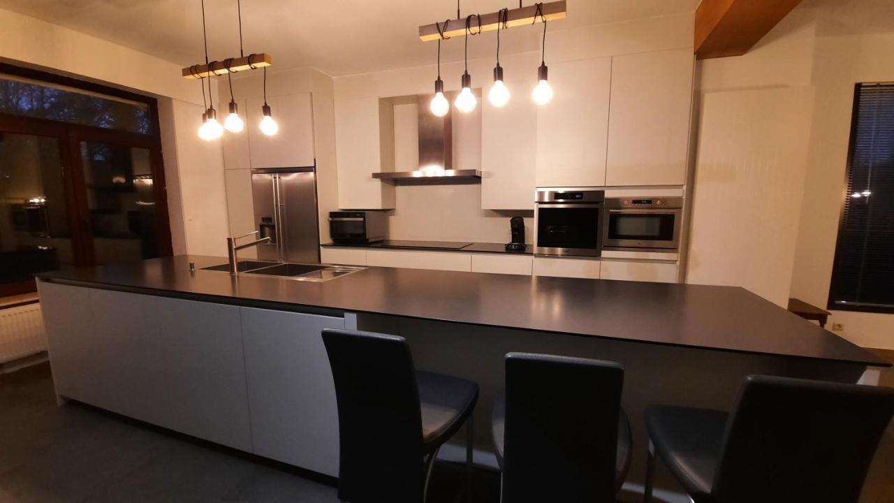 The Kettle House - Manor Villa Sint-Pieters-Leeuw ภายนอก รูปภาพ
