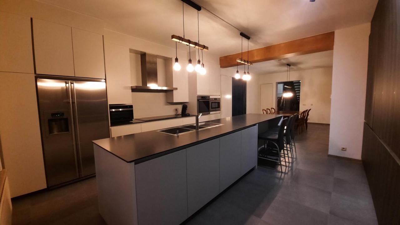 The Kettle House - Manor Villa Sint-Pieters-Leeuw ภายนอก รูปภาพ